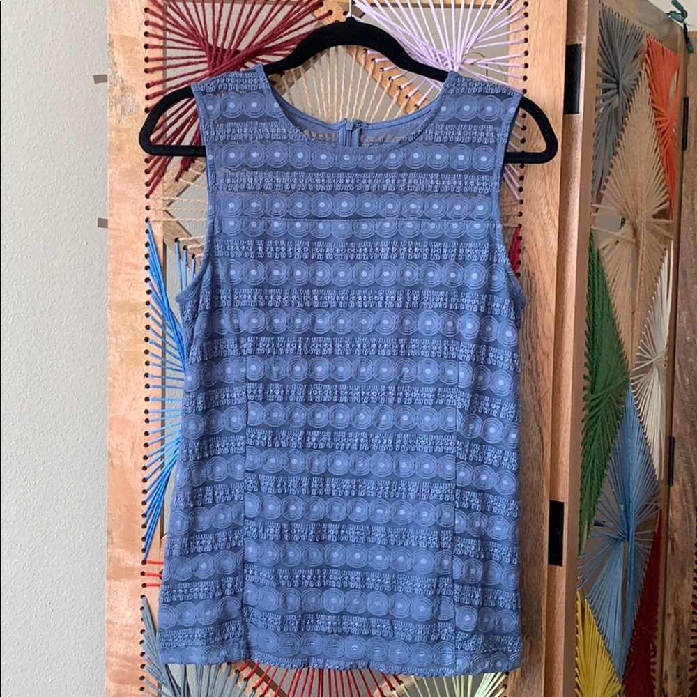 Ann Taylor fitted sleeveless! Nylon embroidered.